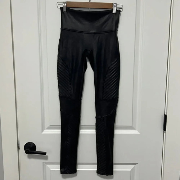 Spanx Black Vegan Leather Moto Leggings size Small - Picture 5 of 12